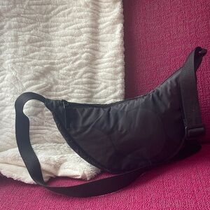 Marimekko x Uniqlo round mini shoulder bag